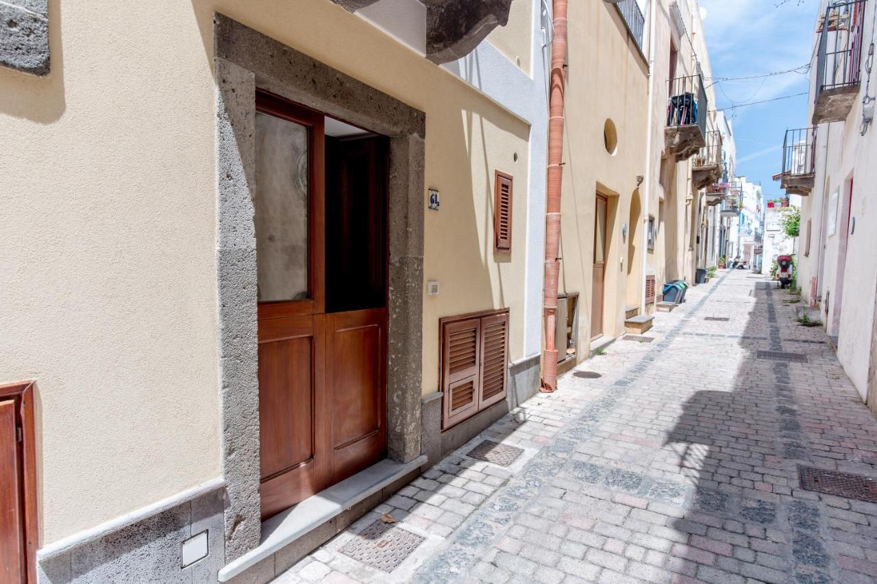 Casa Zu Peppino Apartment Липари Екстериор снимка